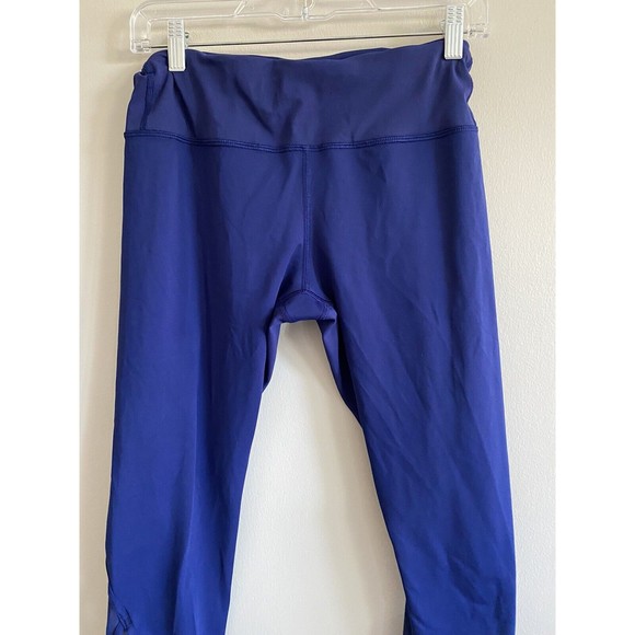 VGU Lululemon Beat the Heat Crop Hero Blue Navy Keyhole 10 - Picture 5 of 10